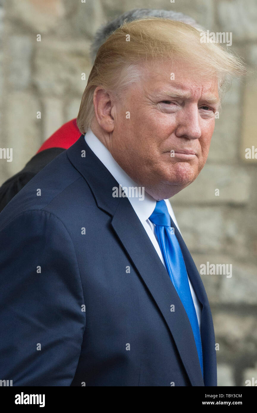 London, Britain. 3rd June, 2019. U.S. President Donald Trump leaves after visiting Westminster Abbey in London, Britain, on June 3, 2019. U.S. President Donald Trump arrived in London on Monday to start his three-day state visit to Britain as widespread protests against him are set to take place. Credit: Ray Tang/Xinhua/Alamy Live News Stock Photo
