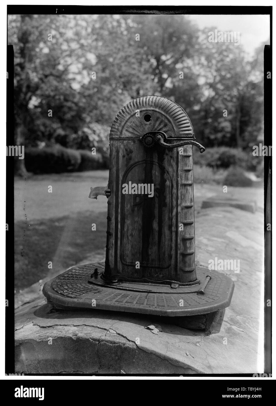 May 11, 1958 CISTERN PUMP. Wessington House, Cistern, Edenton, Chowan