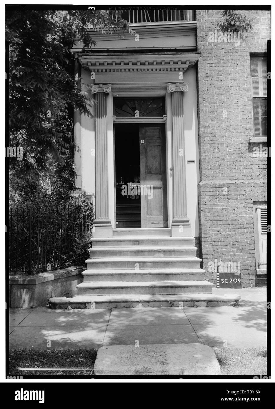 May 18, 1958 ENTRANCE DETAIL. Dr. James Moultrie House, 20 Montague