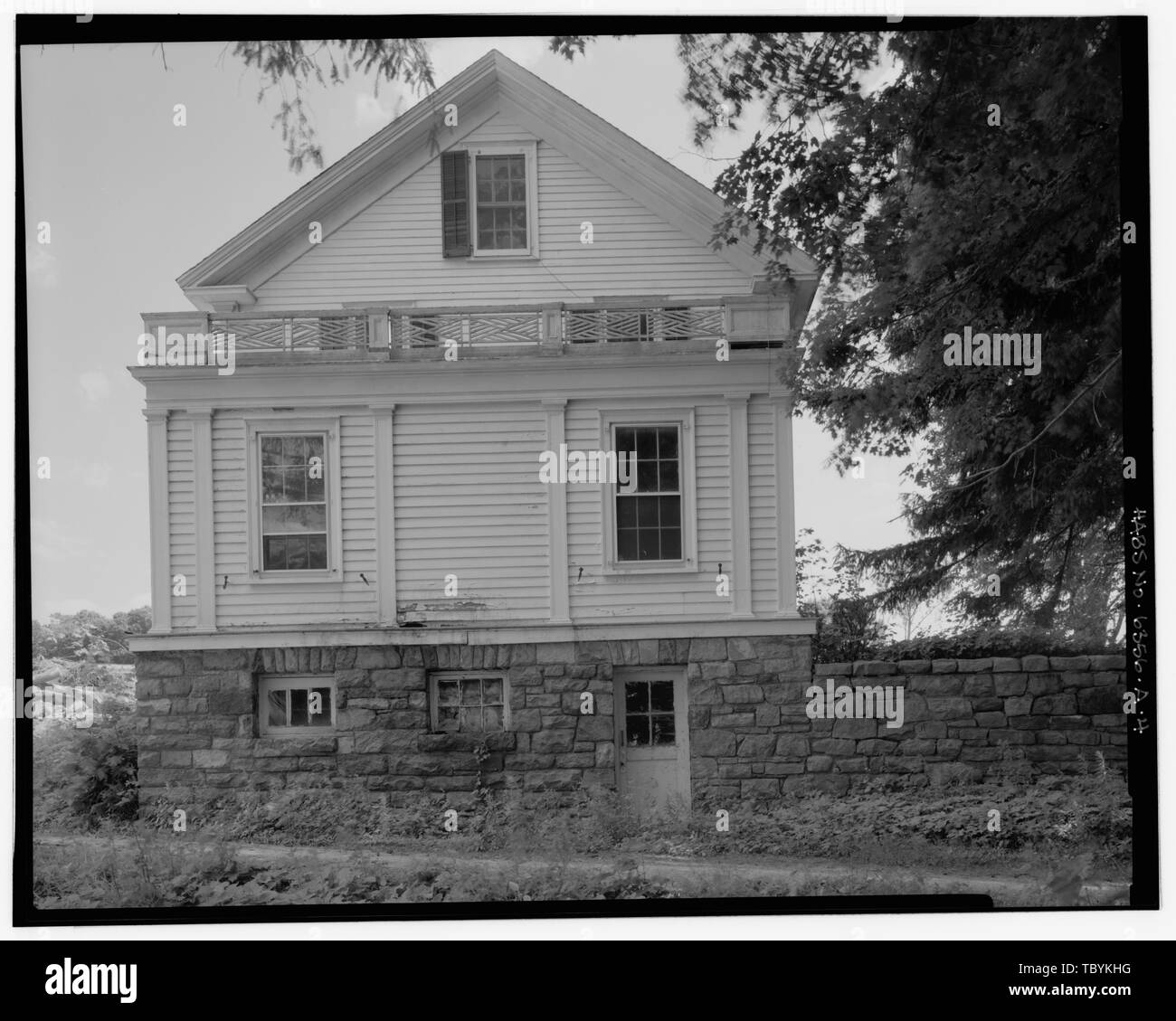 Migel Estate and Farm, W. K. Smith House, Along original Orange Turnpike alignment, .2 mile northeast of intersection of Mombasha and Orange Turnpike, Monroe, Orange County, NY Stock Photo