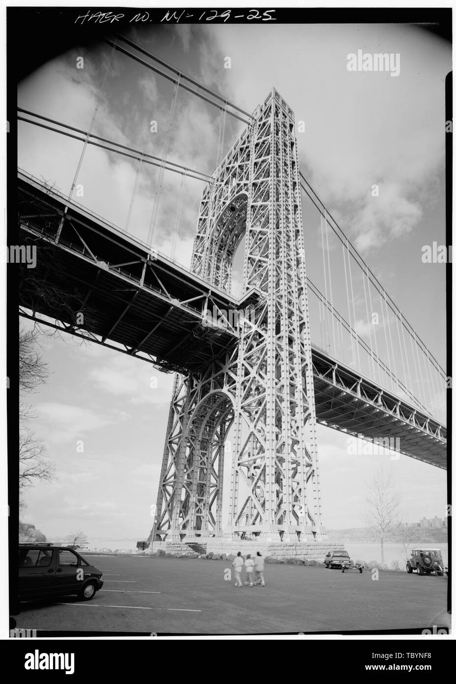 NEW JERSEY TOWER FROM RASE  George Washington Bridge, Spanning Hudson River between Manhattan and Fort Lee, NJ, New York, New York County, NY Stock Photo