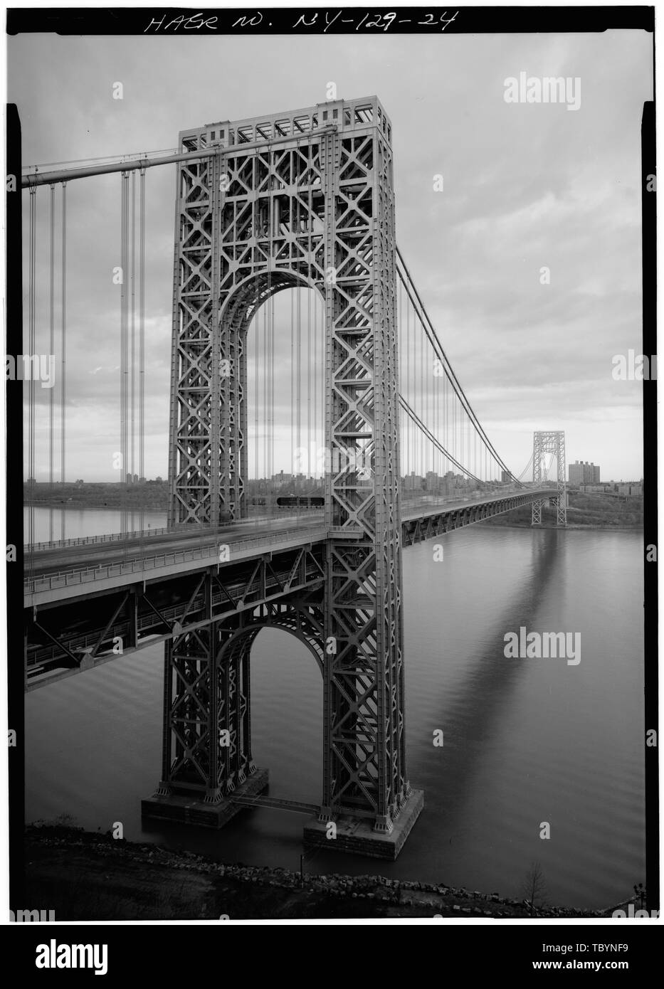 NEW JERSEY TOWER, LOOKING EAST  George Washington Bridge, Spanning Hudson River between Manhattan and Fort Lee, NJ, New York, New York County, NY Stock Photo