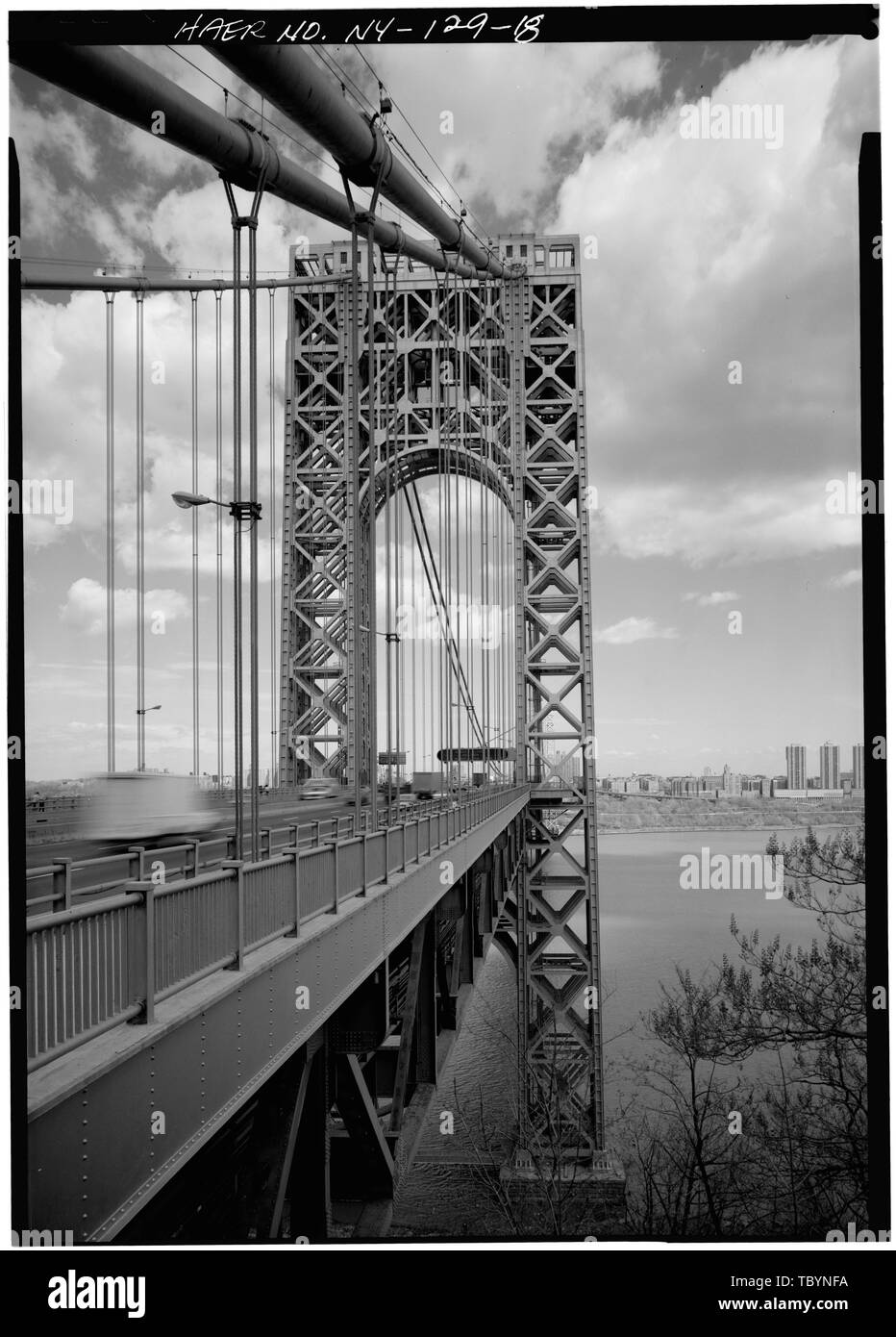 NEW JERSEY ROADWAY AND TOWER, LOOKING EAST Washington Bridge
