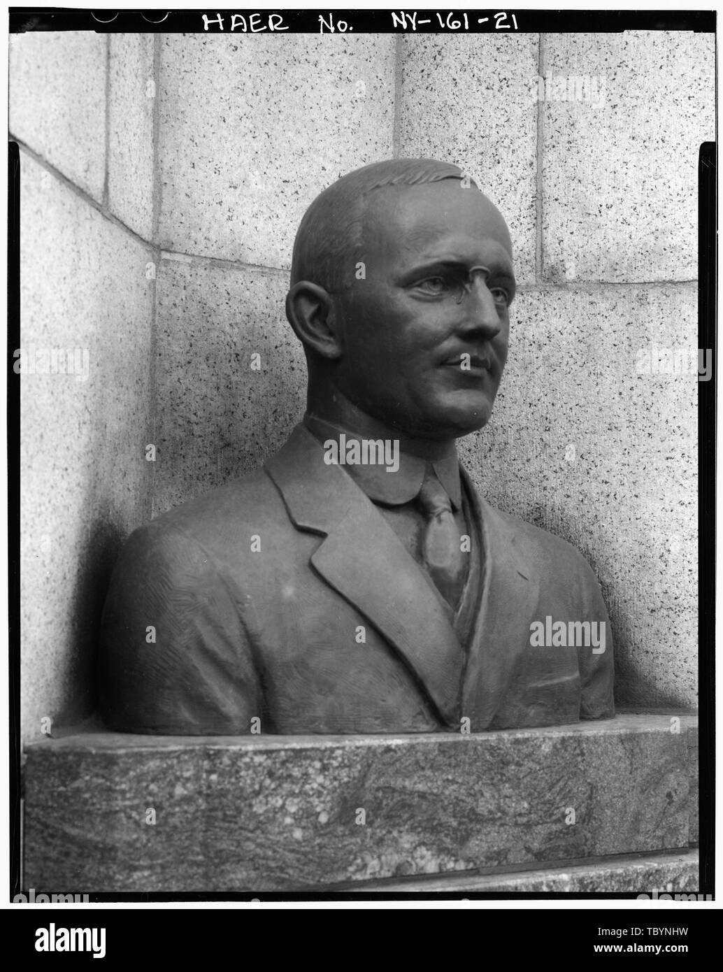 NEW YORK TUNNEL ENTRANCE, DETAIL SHOWING BUST OF CLIFFORD MILBURN
