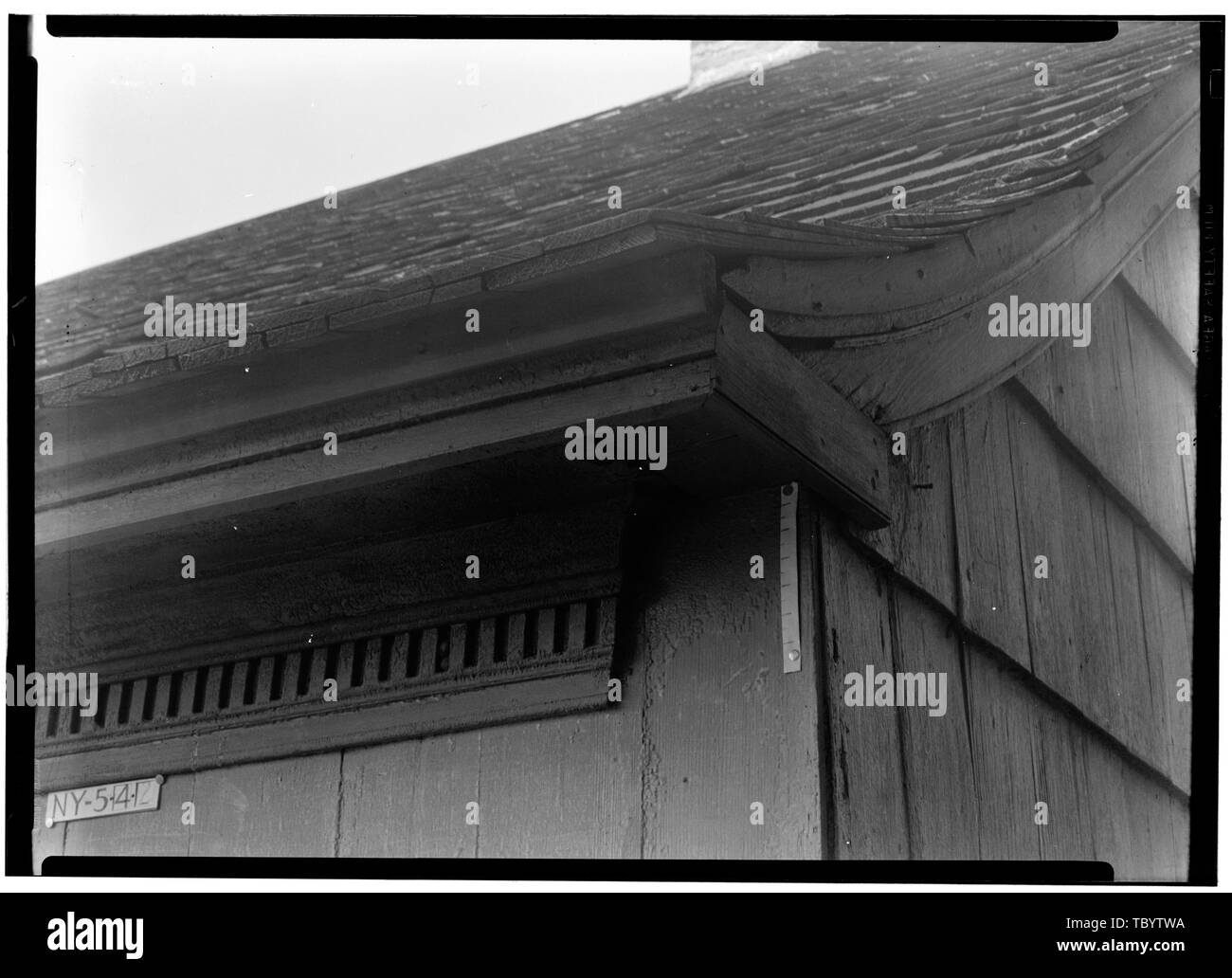 Nat Conklin House, 280 Deer Park Avenue, Babylon, Suffolk County, NY