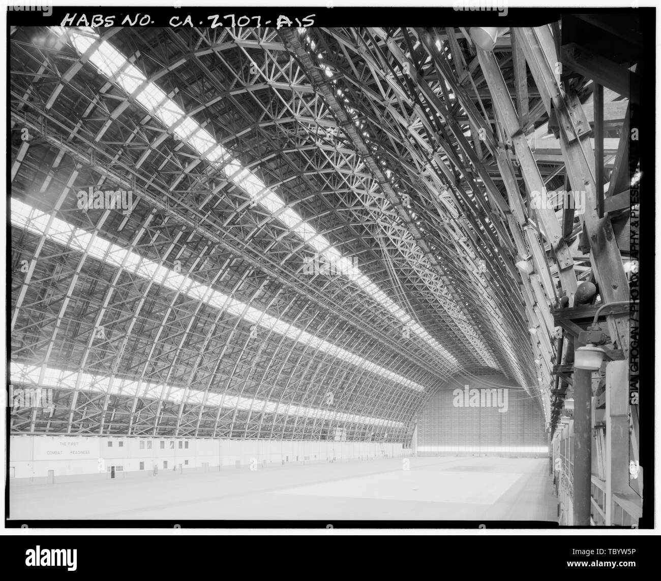 Air ship hangar Black and White Stock Photos & Images - Alamy