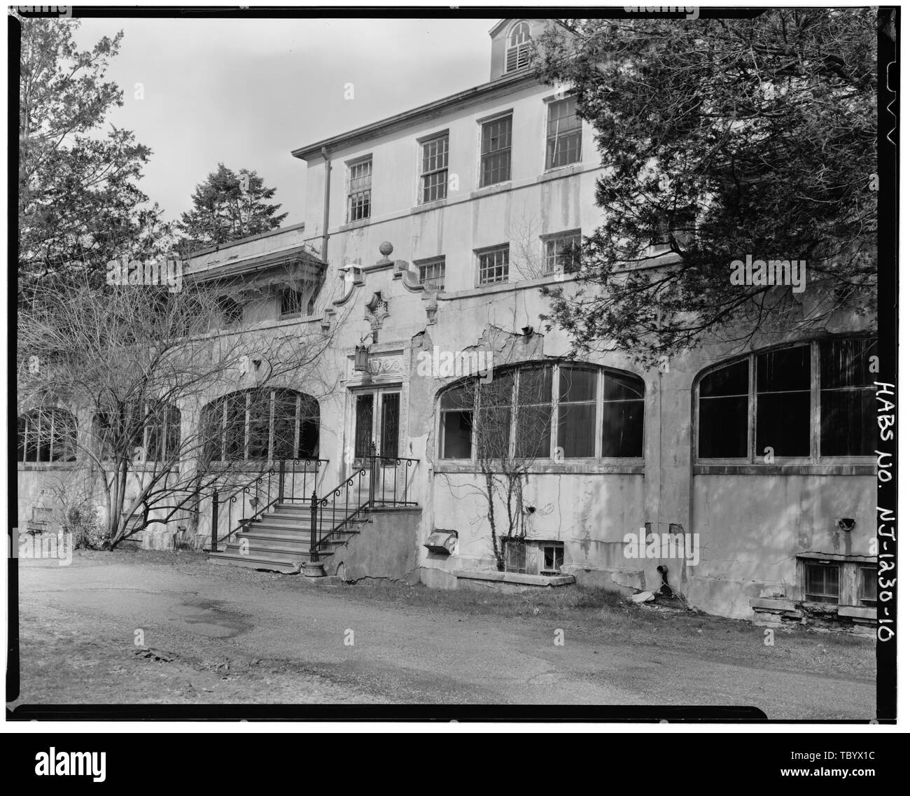 New Jersey State Tuberculosis Sanatorium, Sanatorium Road, 1 mile east