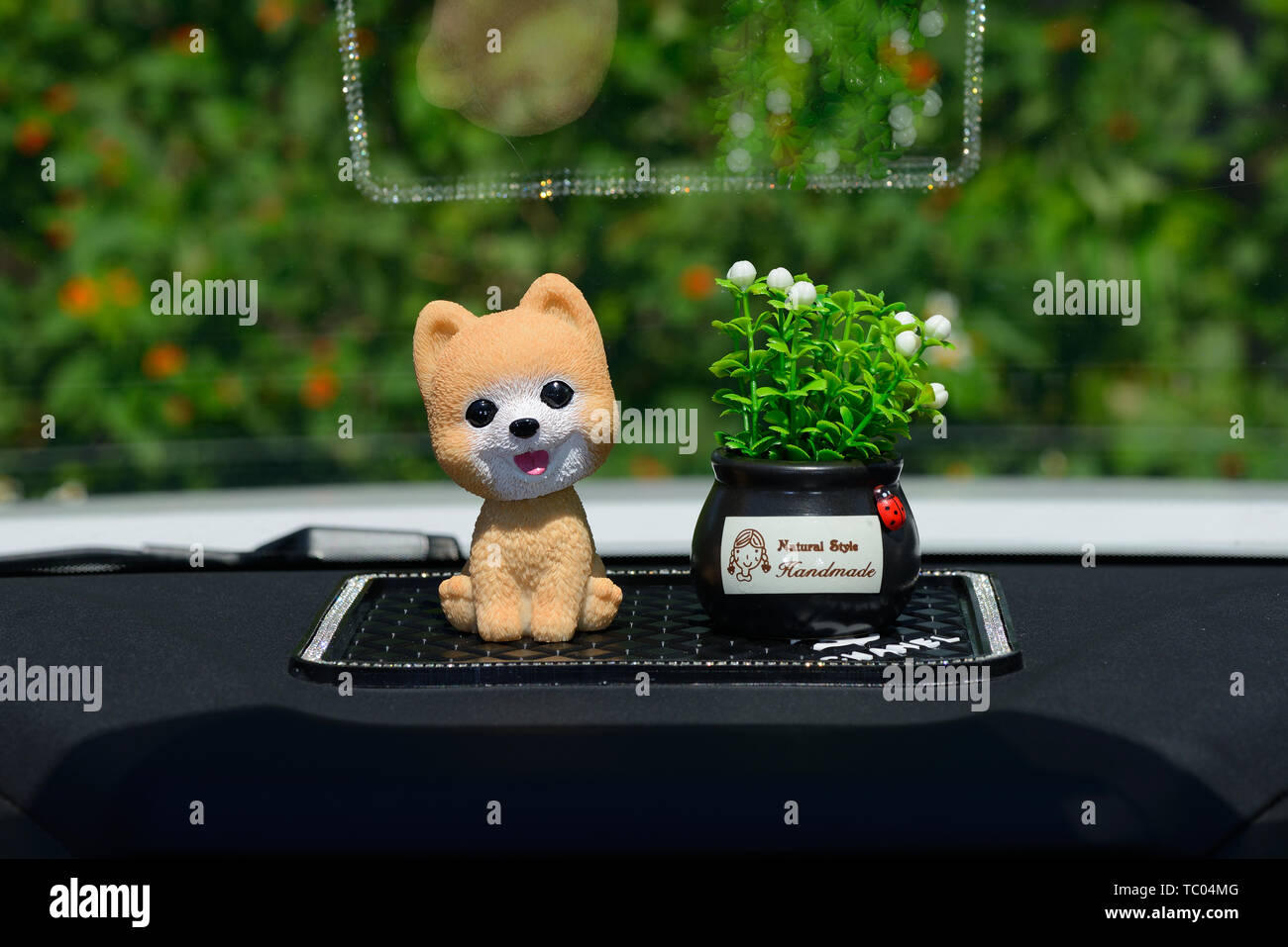 Car furnishings dog furnishings cute doll material details main picture
