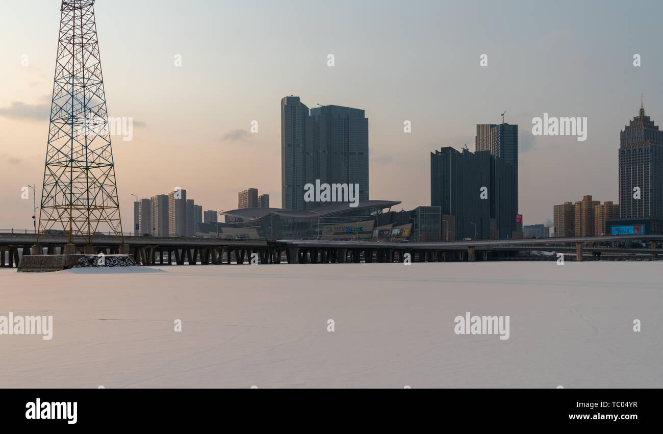 Commercial bridges in high rise building hi-res stock photography and ...