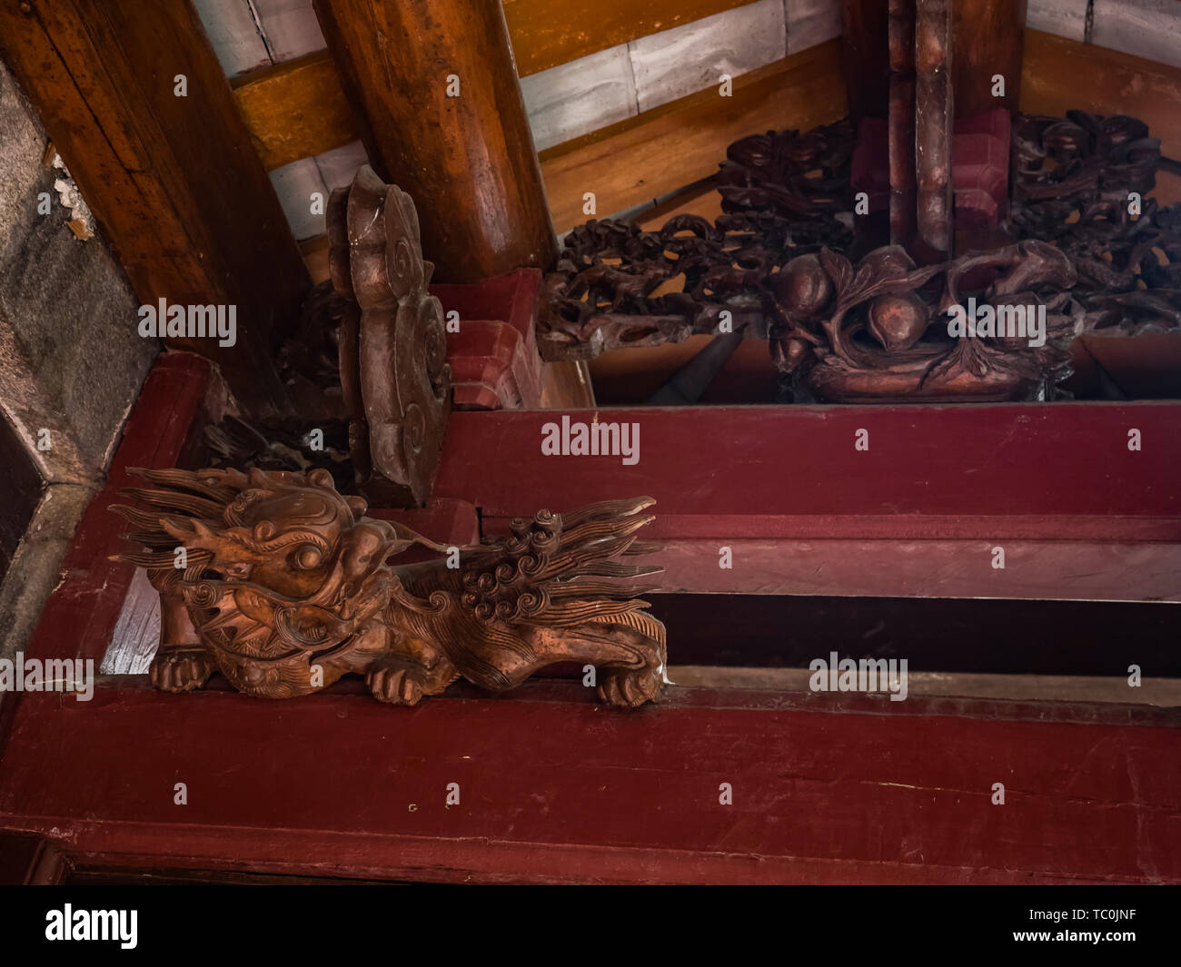 Eaves wood carving Stock Photo Alamy