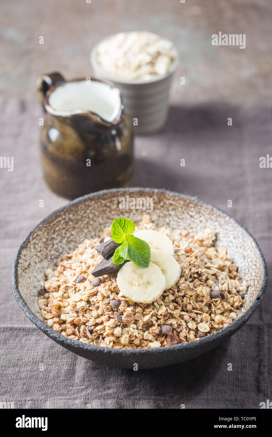 Healthy breakfast bowl Stock Photo - Alamy