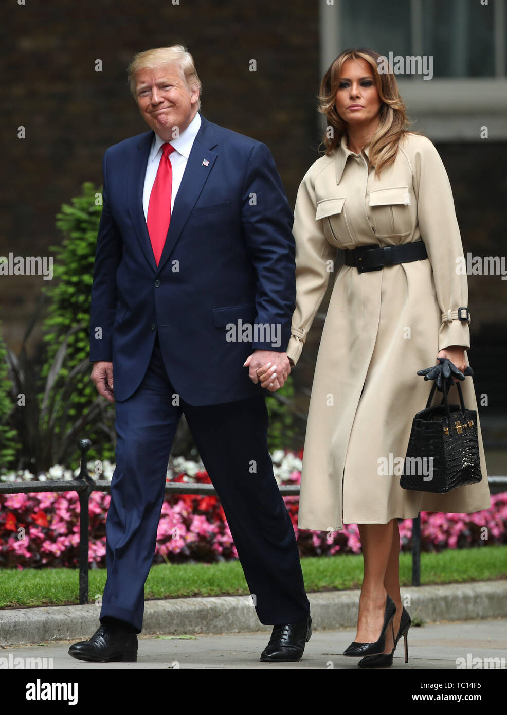 US President Donald Trump and first lady Melania Trump arrive in Downing  Street, London, on the second day of his state visit to the UK Stock Photo  - Alamy