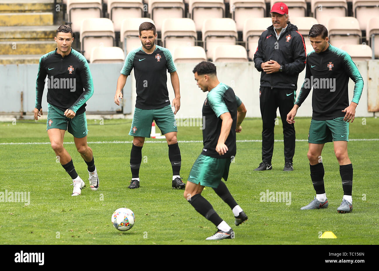 From left) Pepe and Cristiano Ronaldo of Real Madrid, Jeff Zhang Jianfeng,  Vice President of Chinese e-commerce giant Alibaba and President of Alibab  Stock Photo - Alamy