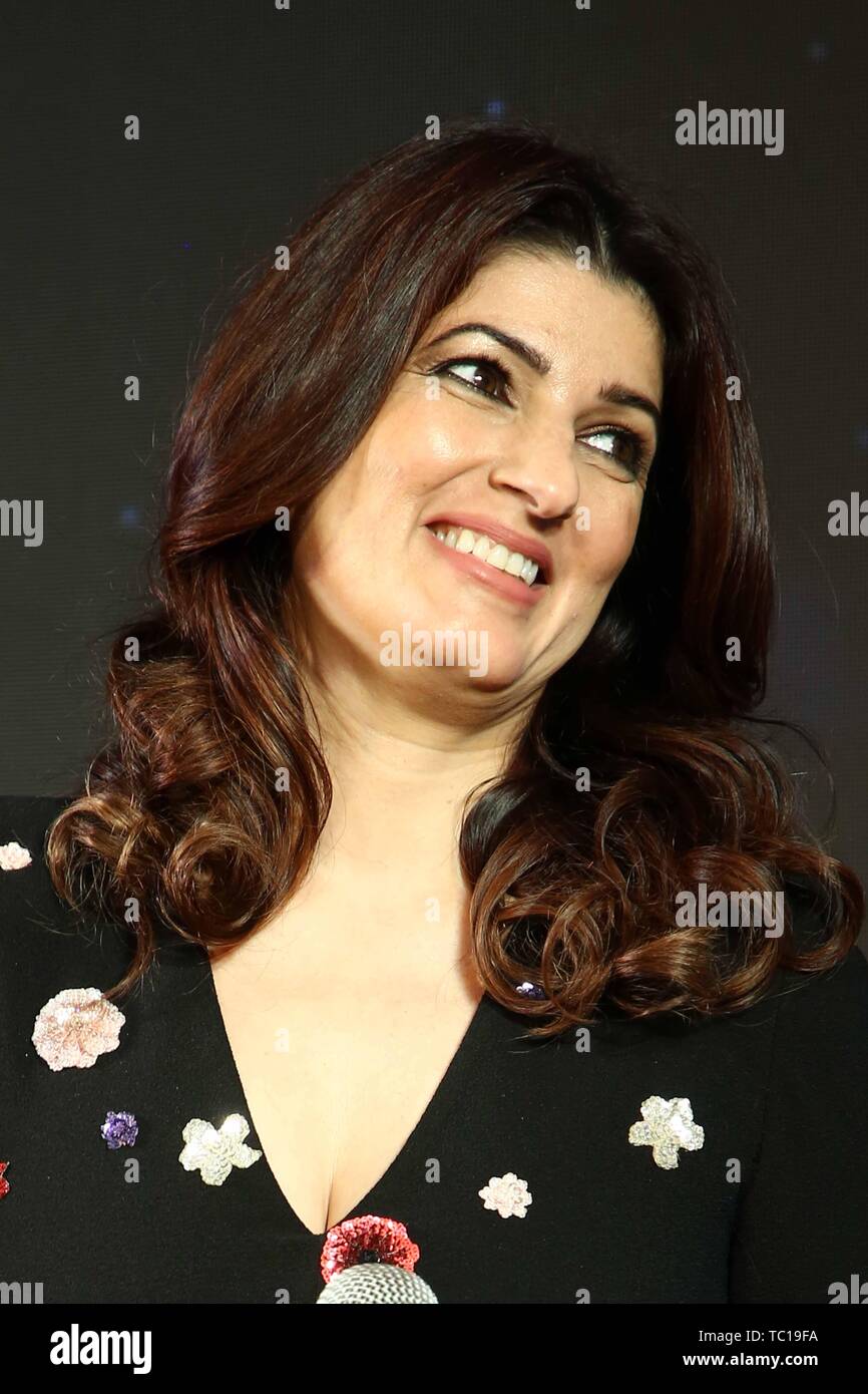 New Delhi, India. 04th June, 2019. Bollywood actress Twinkal Khanna during the launch Worlds first QLED 8K Samsung Ultra Premium TV Credit: Jyoti Kapoor/Pacific Press/Alamy Live News Stock Photo