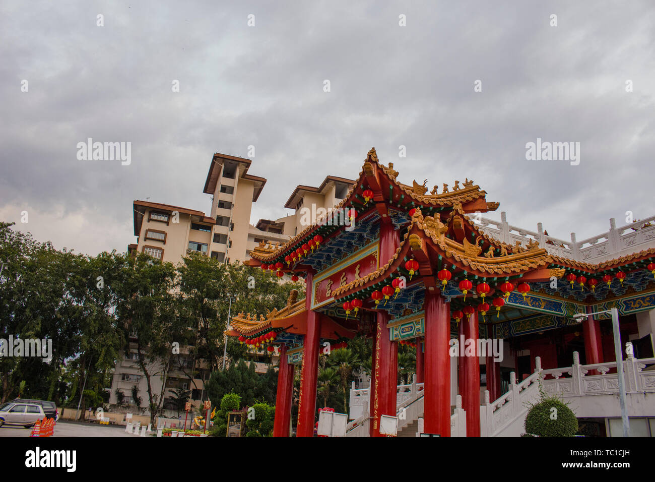 Thean Hou Temple decorated with lantern for the Chinese New Year ...