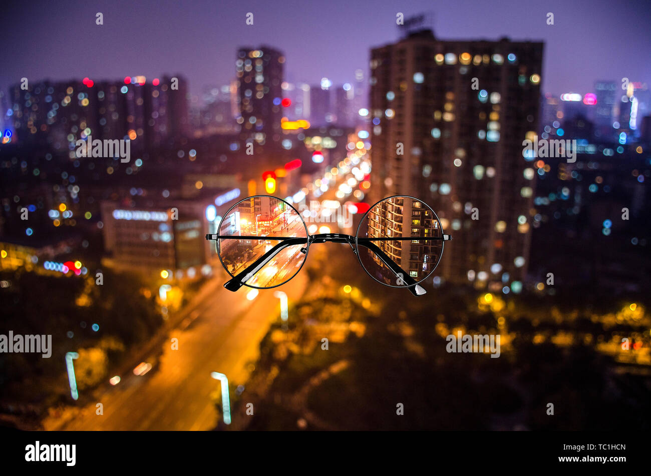 Creative angle of view hi-res stock photography and images - Alamy