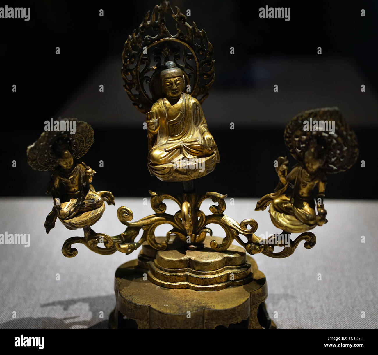 Buddhist collection hi-res stock photography and images - Alamy