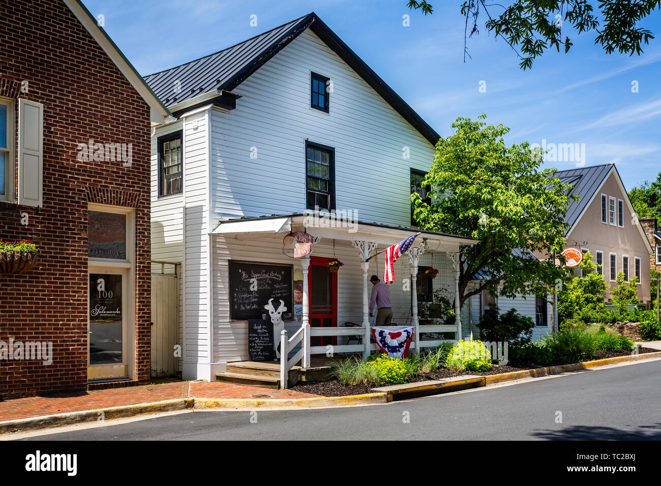 Upper Crust bakery and Restaurant in Middleburg, Virginia, USA on 15 May 2019 Stock Photo