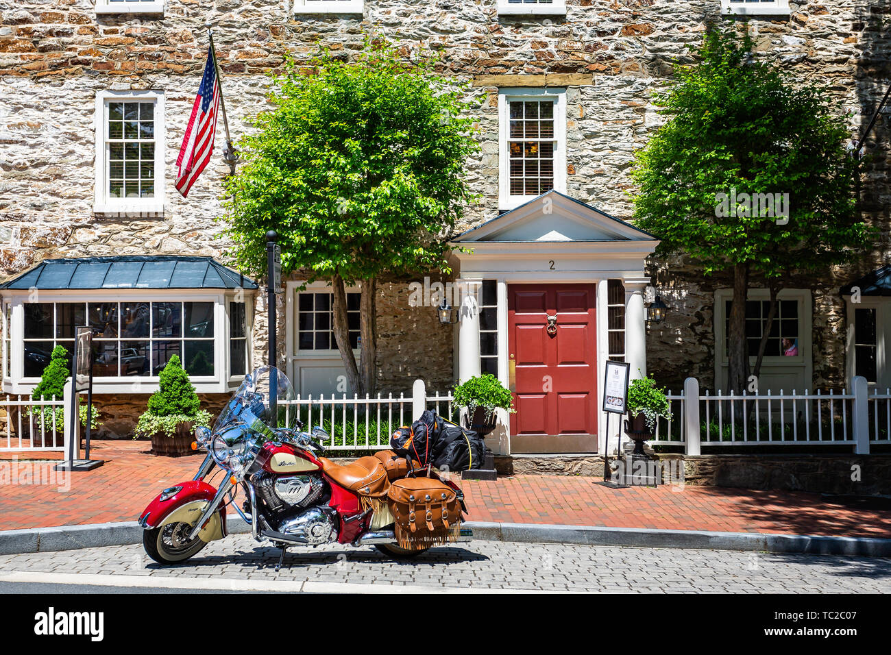 Red fox inn & tavern middleburg hi-res stock photography and images - Alamy