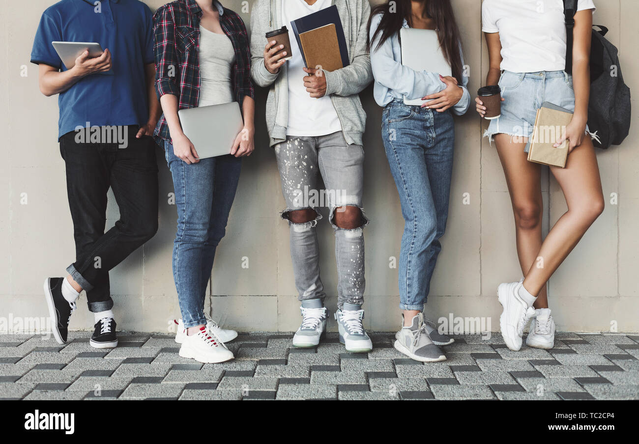 Diversity teenagers friends friendship team hi-res stock photography ...