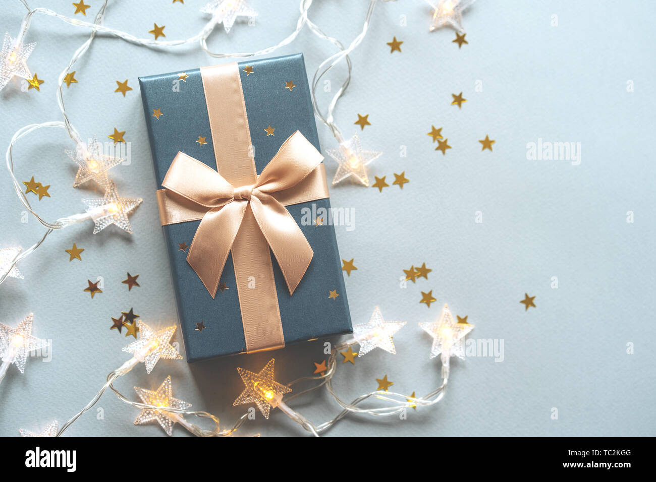 Shiny gold star small stars hi-res stock photography and images - Alamy