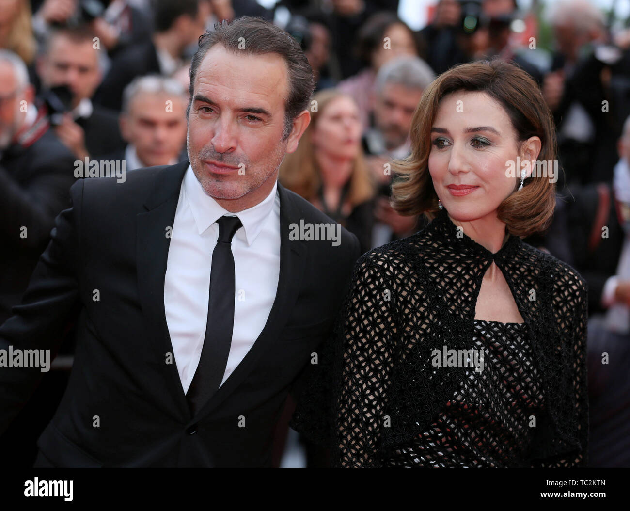 CANNES, FRANCE - MAY 18: Jean Dujardin and Elsa Zylberstein attend the screening of 'Les Plus Belles Annees d'une Vie' during the 72nd Cannes Film Fes Stock Photo