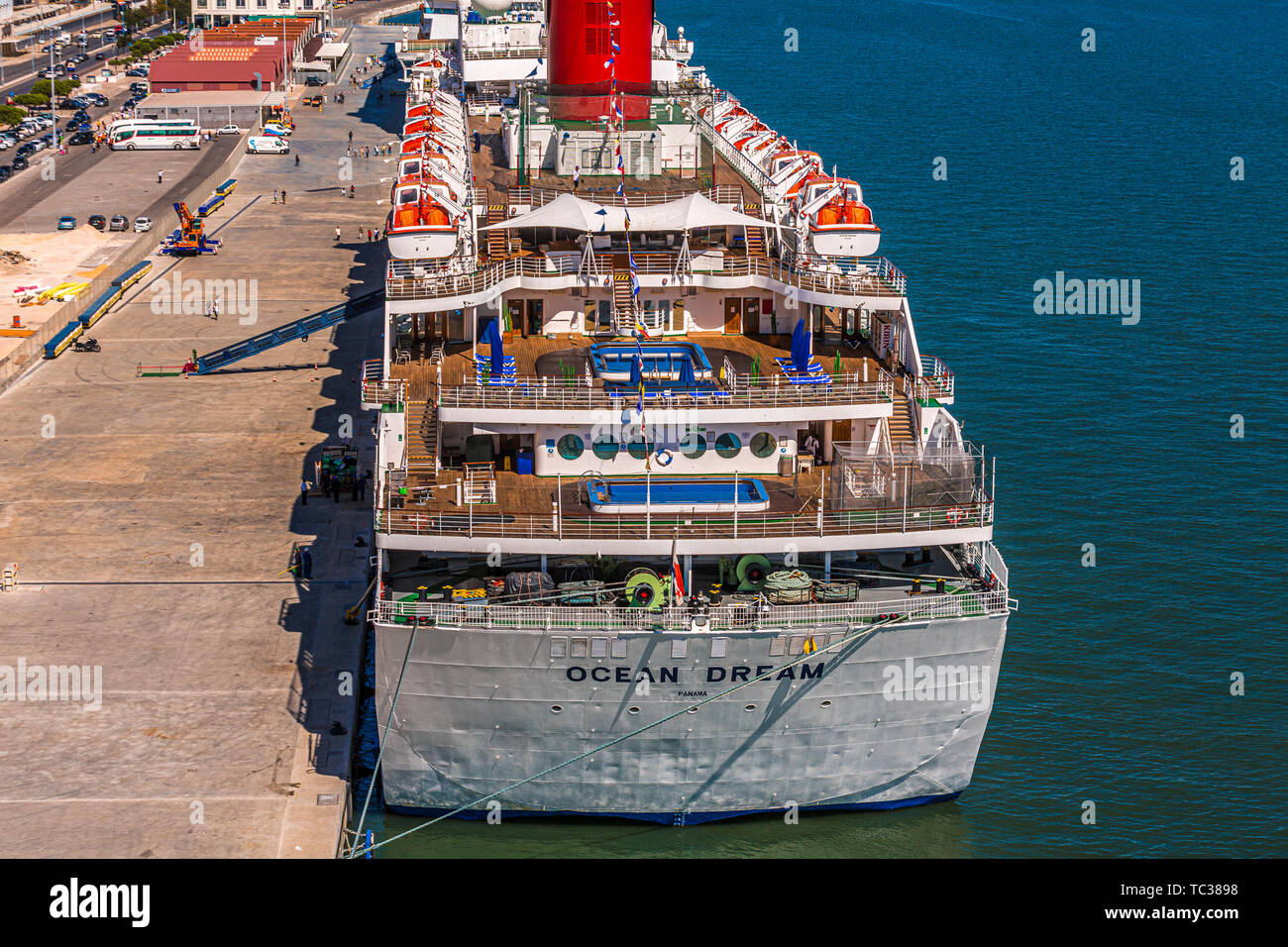 Rear deck hires stock photography and images Alamy
