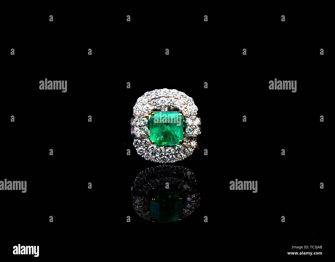 Emerald Rings High Resolution Stock Photography and Images - Alamy