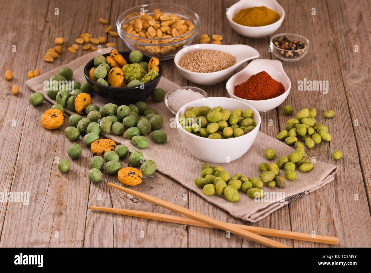 Wasabi coated peanuts Stock Photo Alamy
