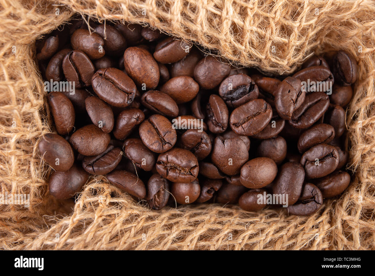 Coffee beans in a hessian sack hi-res stock photography and images - Alamy
