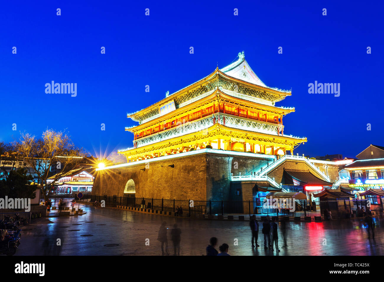 illuminated Tokyo tower at night Stock Photo - Alamy