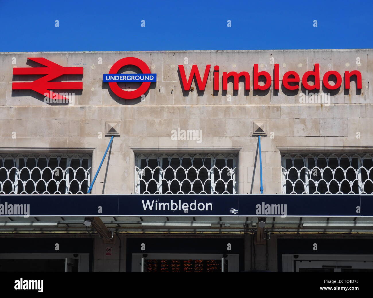 South wimbledon station hires stock photography and images Alamy