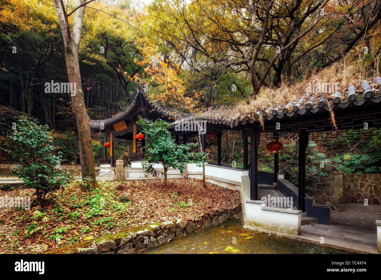 Suzhou famous scenic spot Muzu Dome Mountain, legendary Chinese ancient ...
