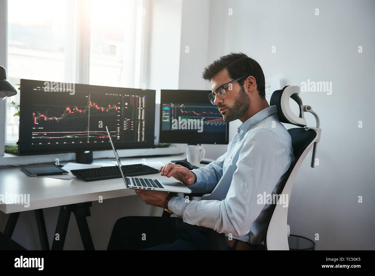 Business Information. Bearded trader 