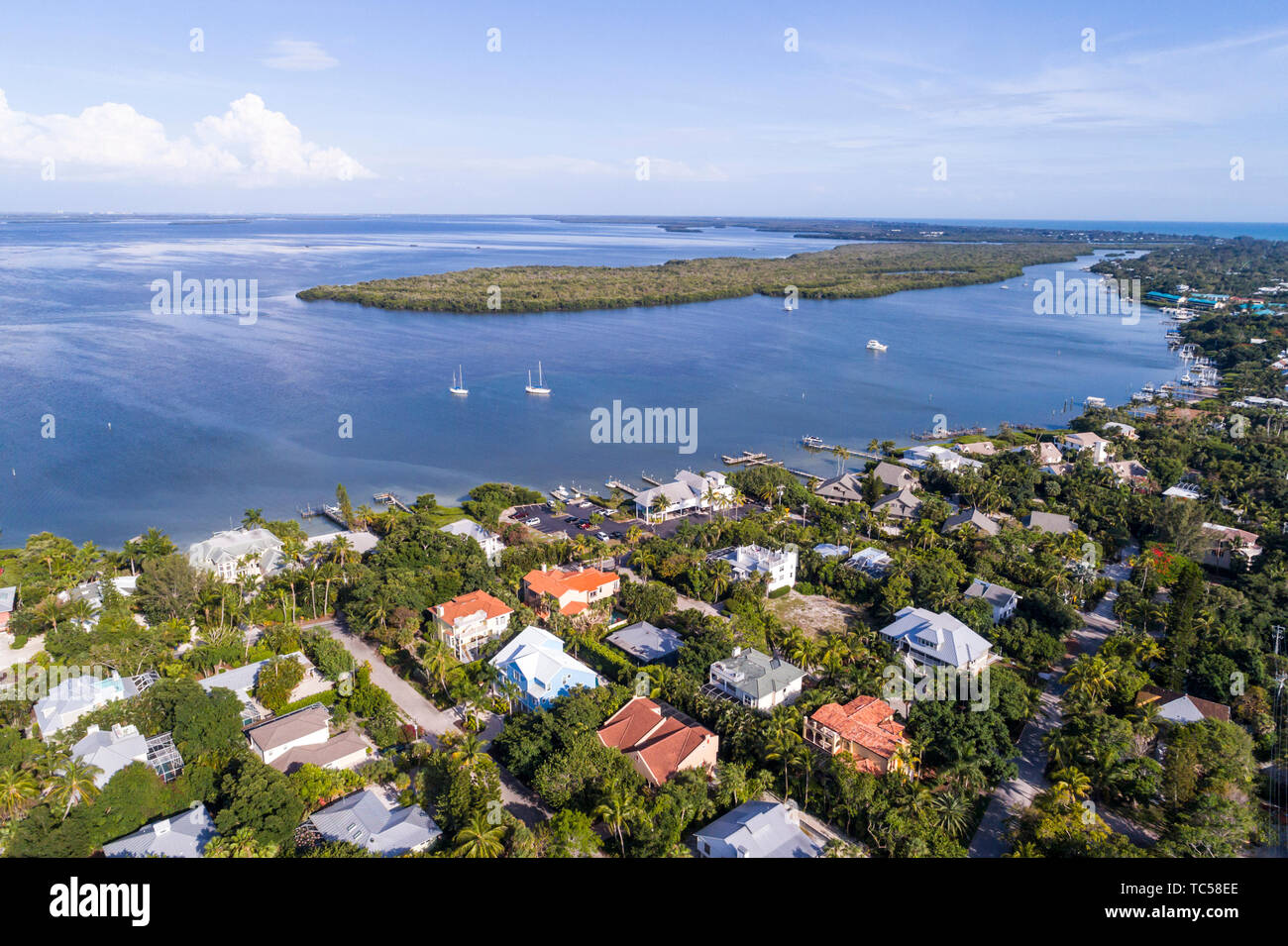 Captiva Island Florida,Pine Island Sound Gulf of Mexico Roosevelt Channel,Buck Key Preserve,homes,aerial overhead view,FL190508d17 Stock Photo