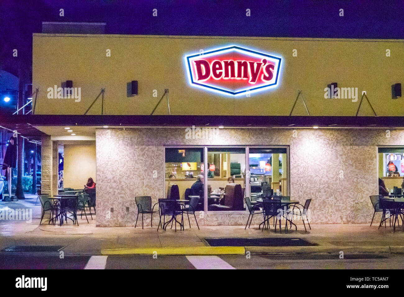 DENNY'S, Miami Beach - Restaurant Reviews, Photos & Phone Number -  Tripadvisor