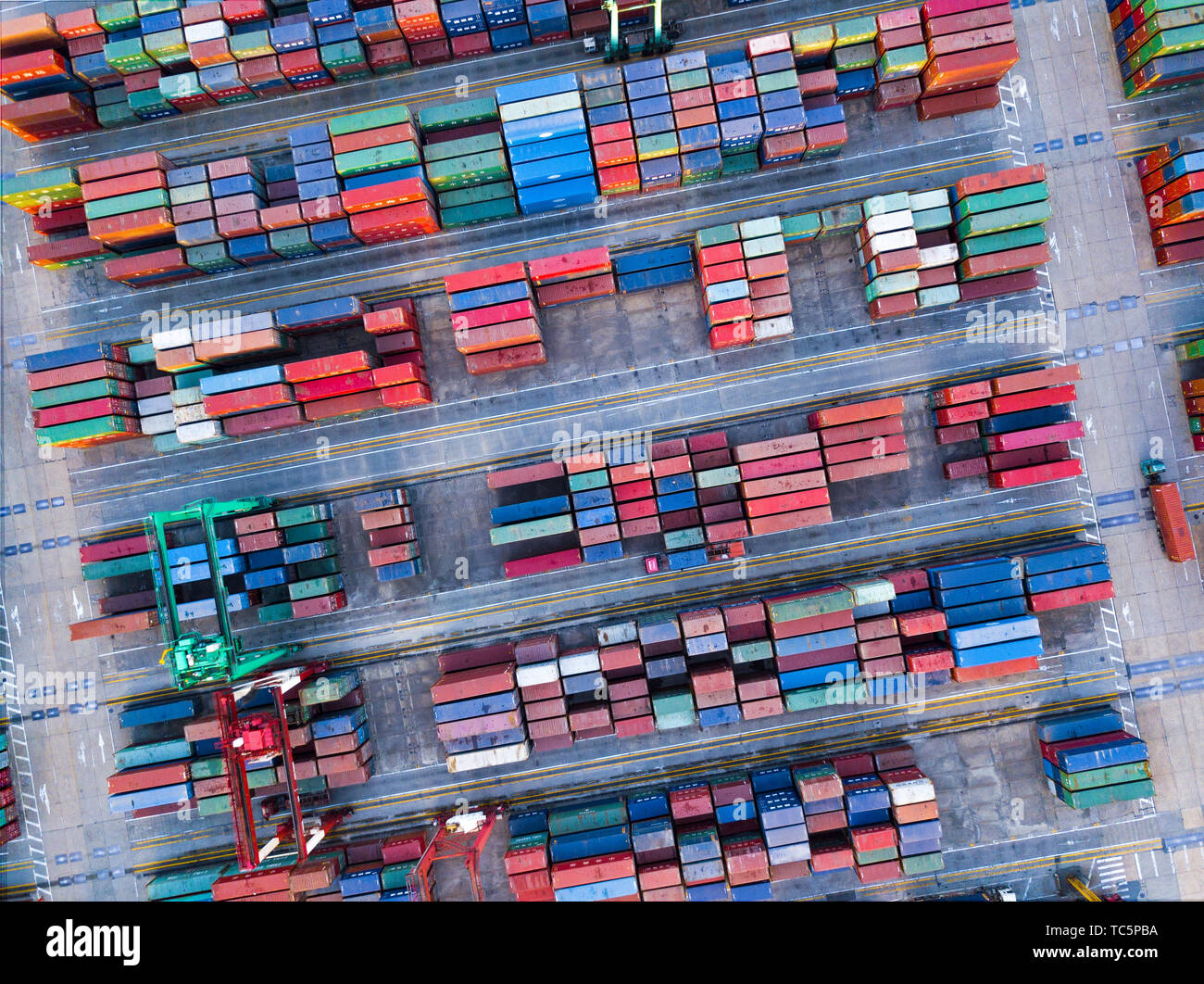 Single Shipping Container Aerial Aerial Shipping Line High Resolution Stock Photography and Images - Alamy