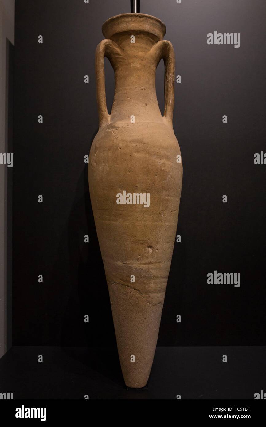Roman Amphora High Resolution Stock Photography and Images Alamy