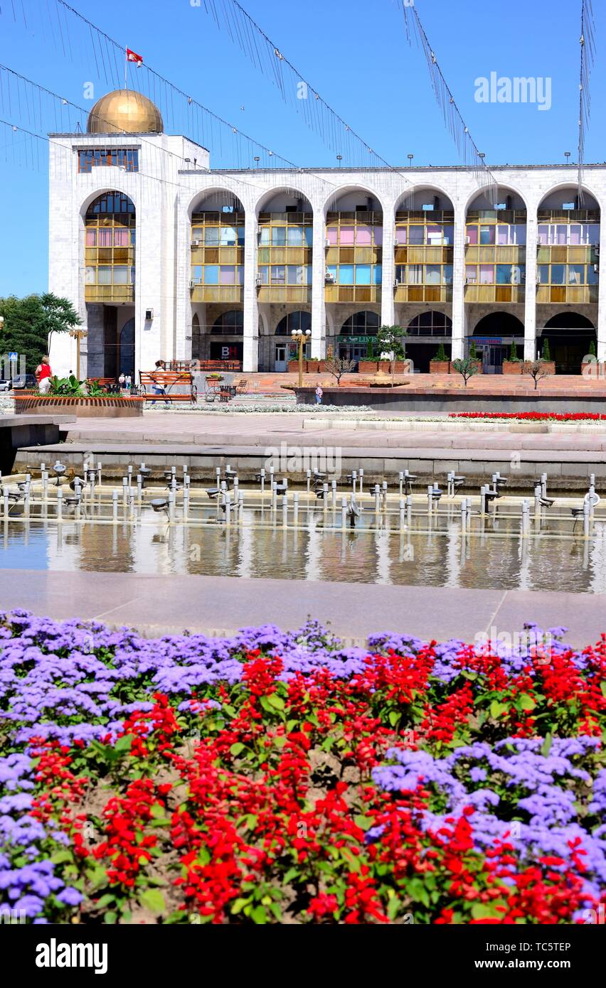 AlaToo square, Bishkek, Kyrgyzstan Stock Photo Alamy