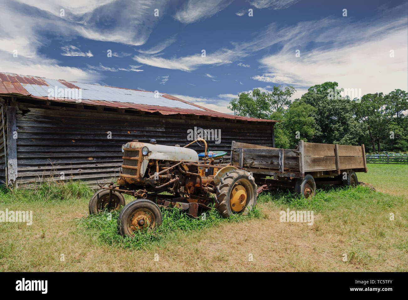 Antique barn hi-res stock photography and images - Alamy