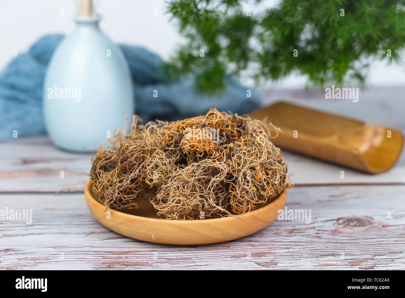 Black snow tea, gold silk tea Stock Photo Alamy