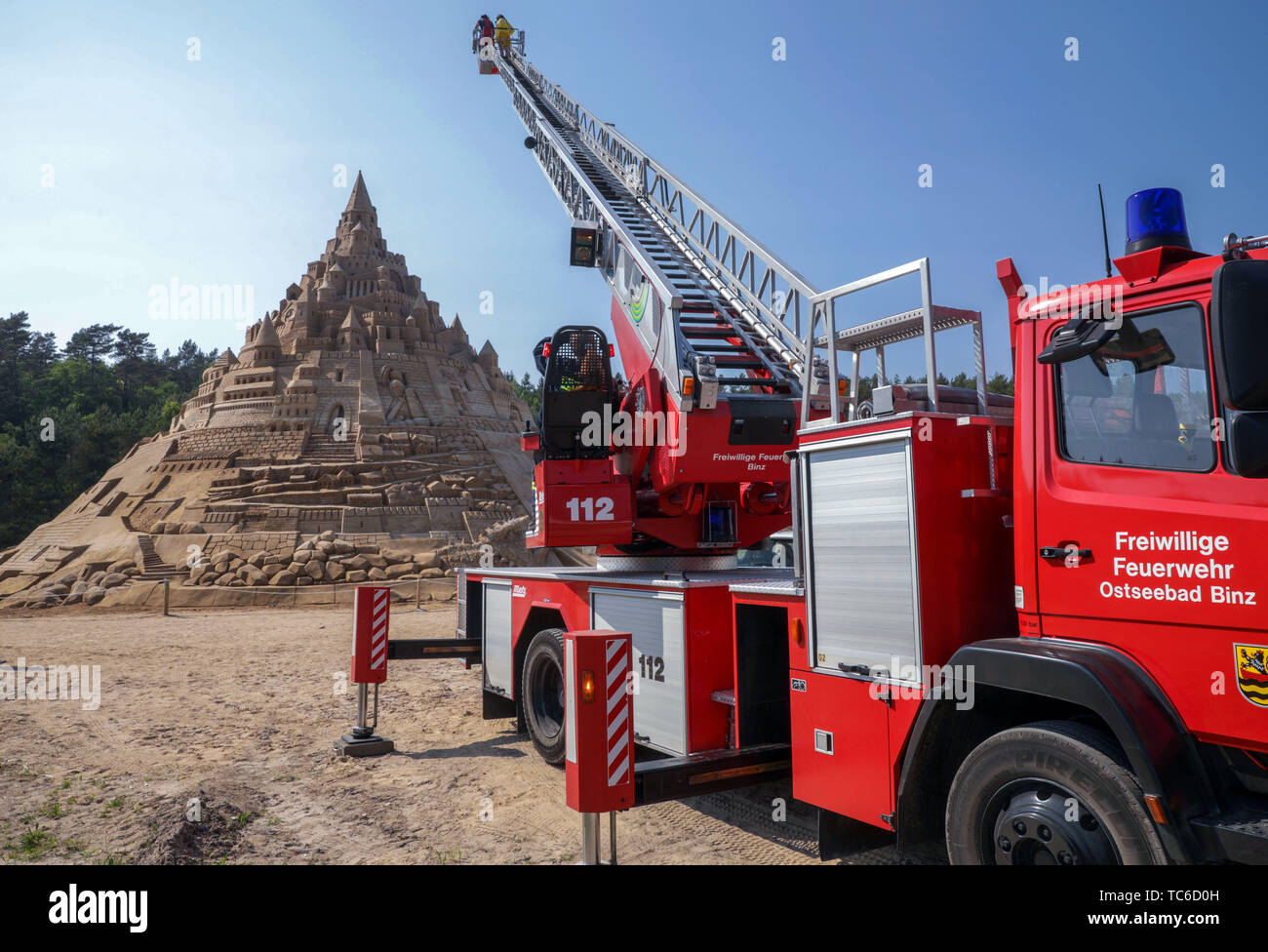 Binz, Germany. 05th June, 2019. The new world record sand castle is