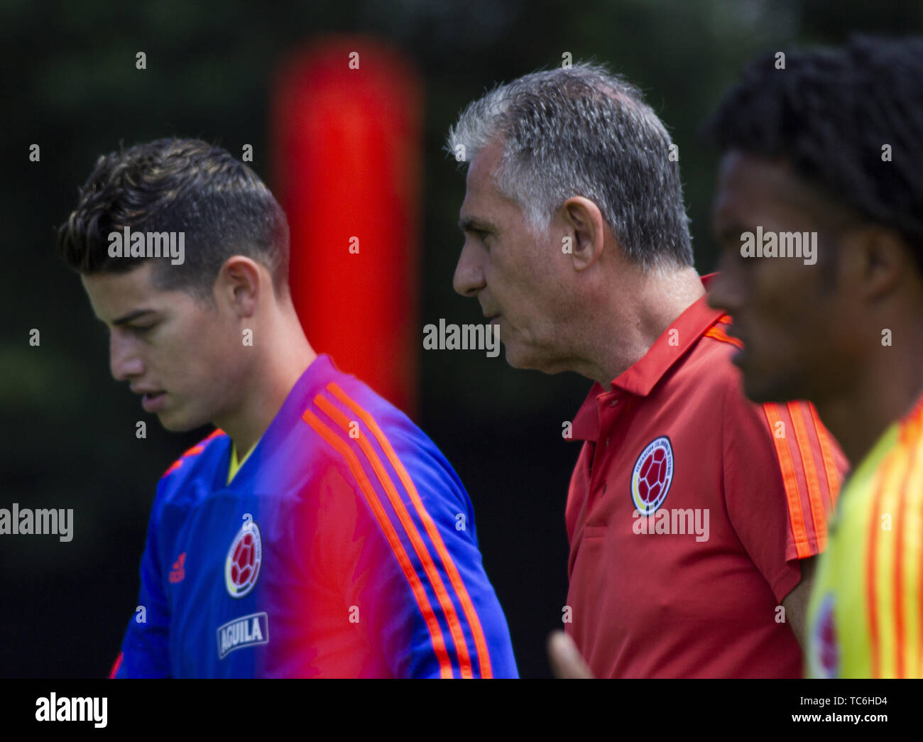 June 4, 2019 - The player James Rodriguez (L) and the coach Carlos Querioz (R) in the training of the Colombian team before traveling to Brazil for the Copa America 2019 tournament. Credit: Daniel Garzon Herazo/ZUMA Wire/Alamy Live News Stock Photo