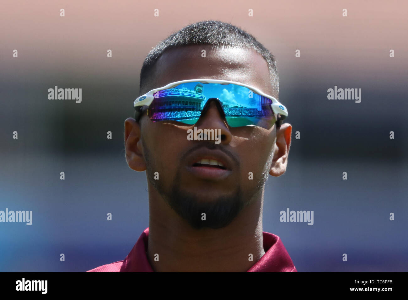 Cricket sunglasses hi-res stock photography and images - Alamy