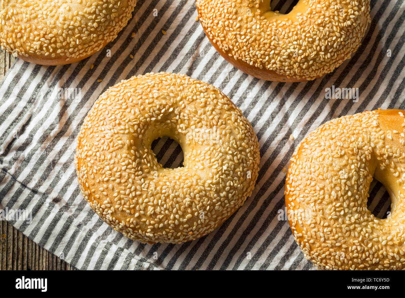 Homemade Sesame Seed Bagels Ready to Eat Stock Photo Alamy