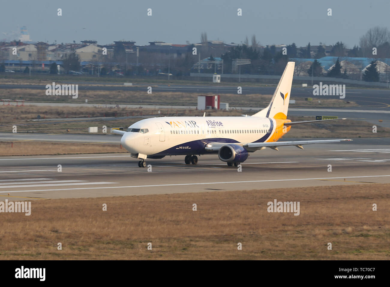 ISTANBUL, TURKEY - JANUARY 19, 2019: YanAir Boeing 737-4B7 (CN 24558) takes off from Istanbul Ataturk Airport. YanAir has 9 fleet size and 12 destinat Stock Photo
