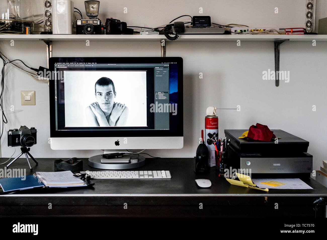 Film Scanning Hi Res Stock Photography And Images Alamy