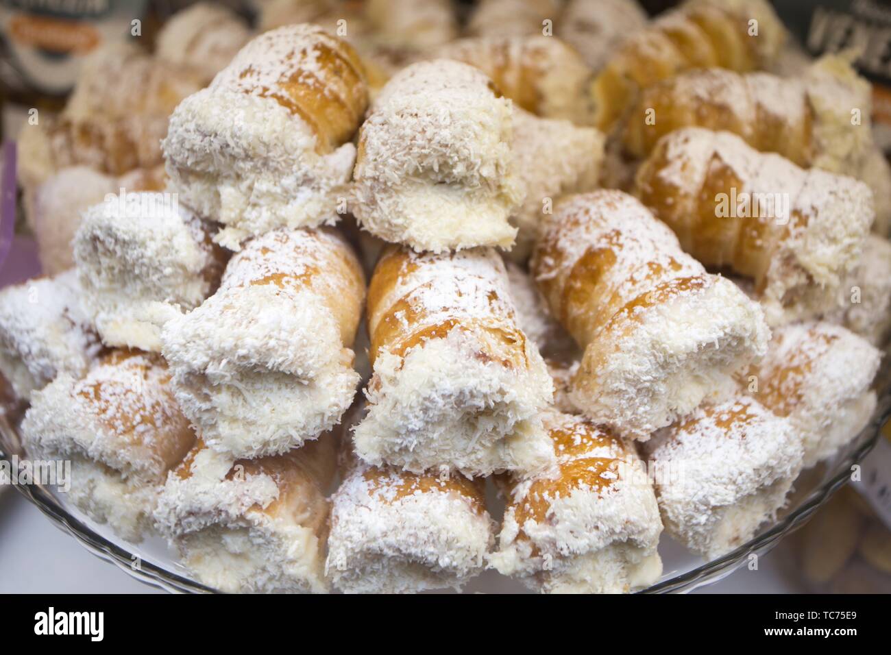 Cannoncini pastries at bakery Venice Italy Stock Photo Alamy