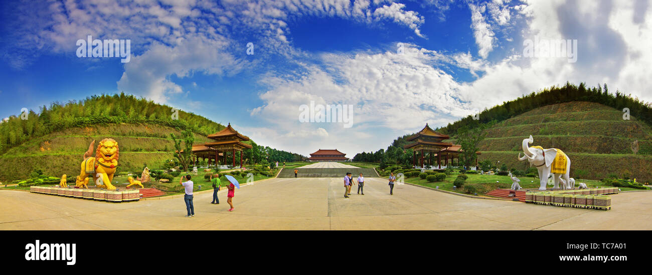 Dachueh Temple in Yunhu Stock Photo - Alamy