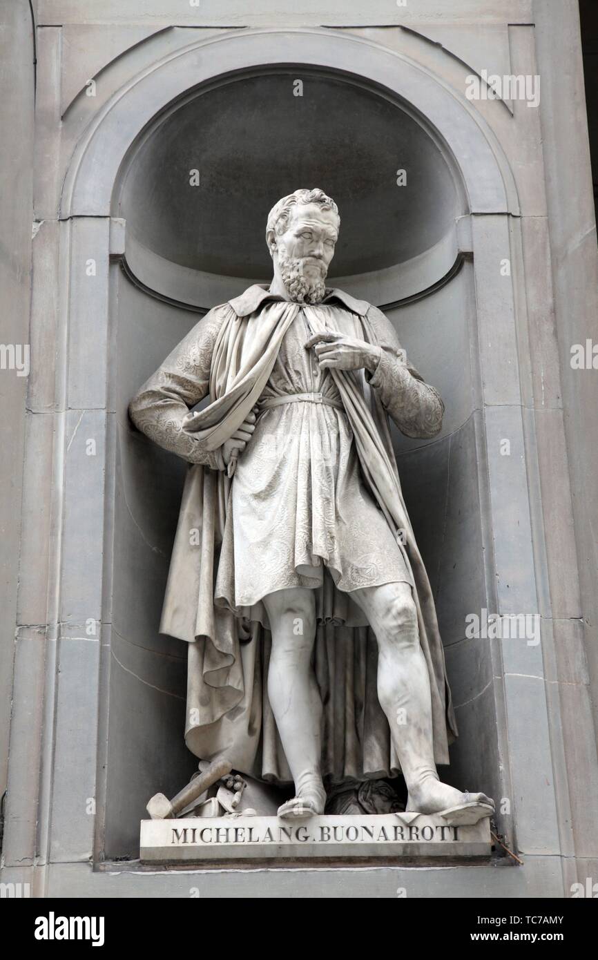 Statue by michelangelo hires stock photography and images Alamy